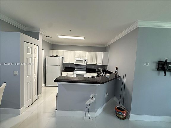 3rd image of 4704 SW 160th Ave APT 215