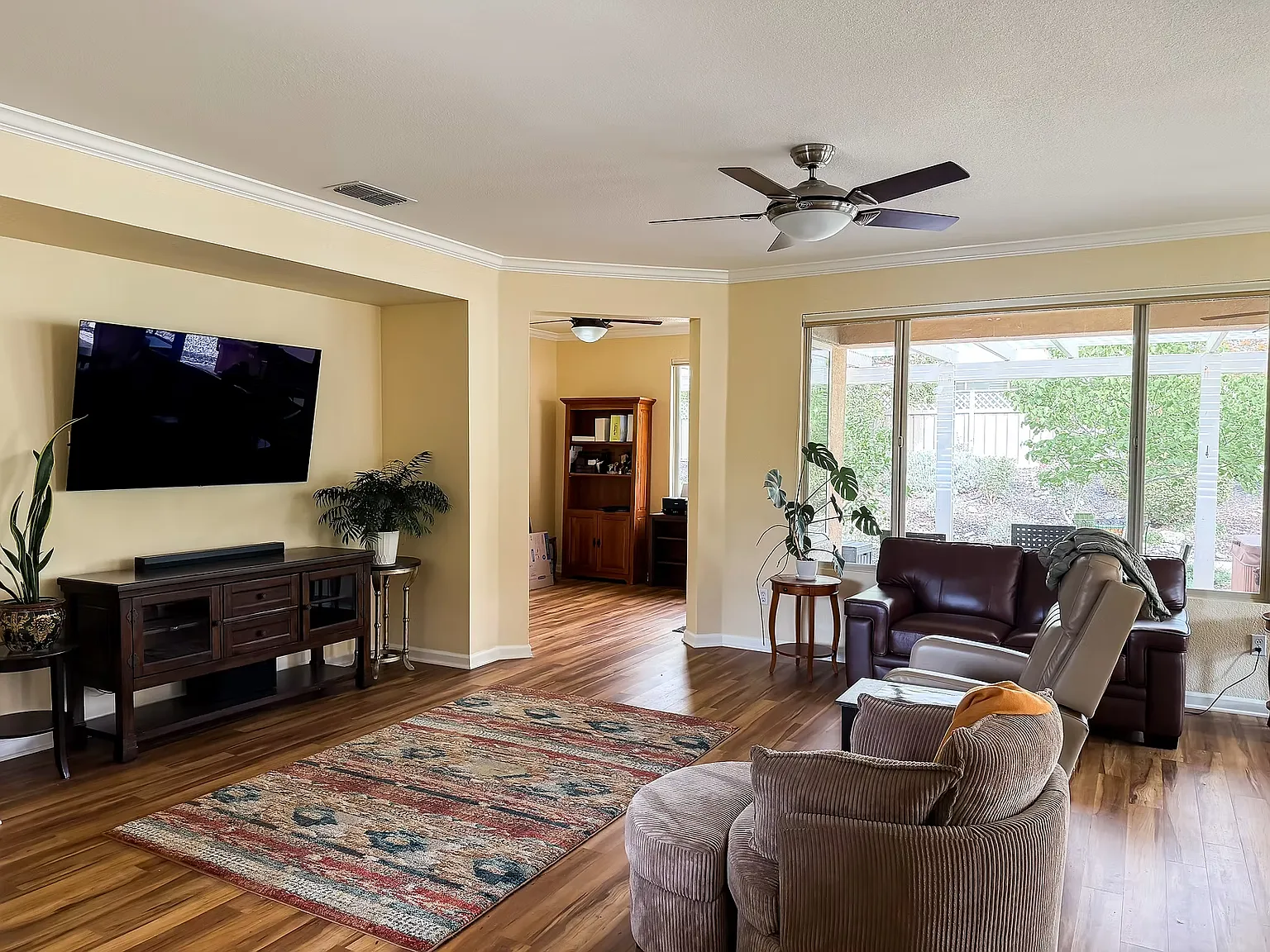 2 bed, 1764 sqft, $3,400 — Photo 2