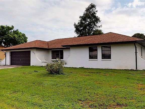 2nd image of 353 Lomond Dr