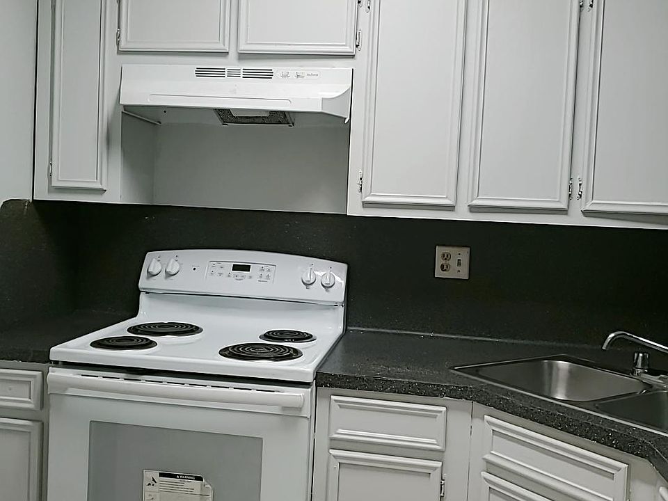 1st image of 11000 Kinghurst Dr Unit 117