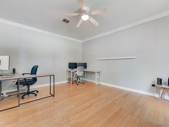 5th image of 2525 Amber Ln