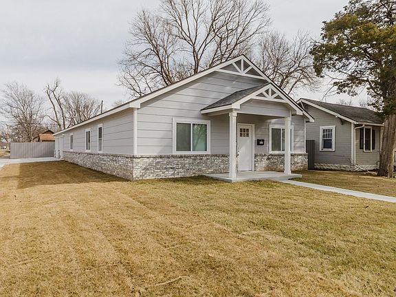 2nd image of 417 W Funston St