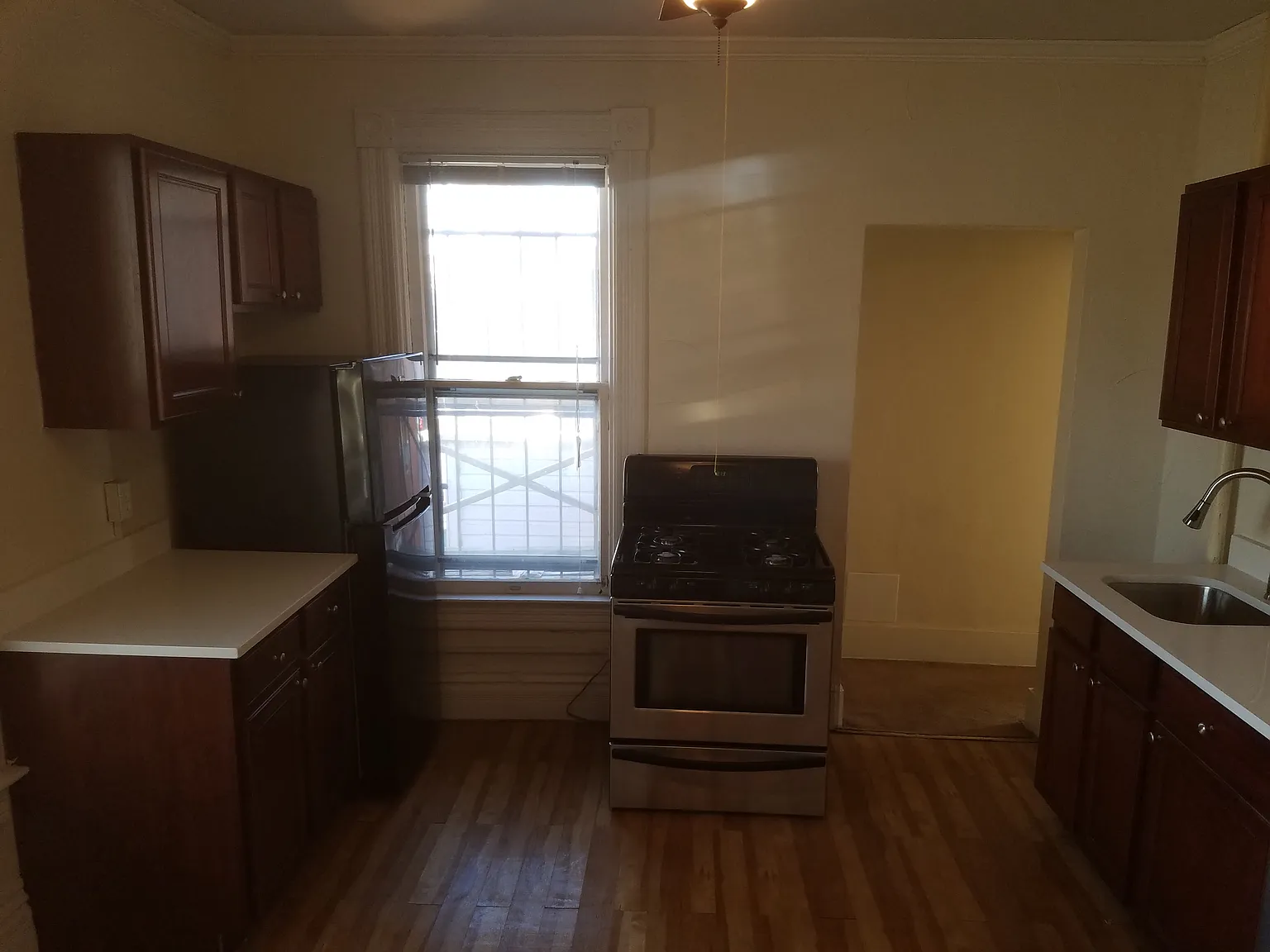 1 bed, 550 sqft, $995 — Photo 4