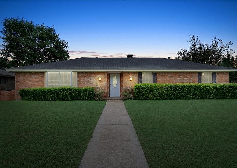 1st image of 907 Cypress Dr