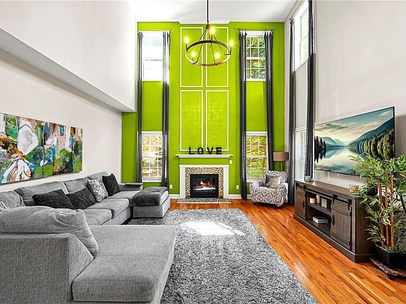 5th image of 2701 Bailey Pl NE