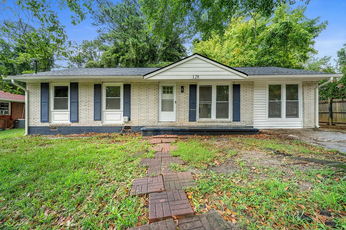 Unit Photo - 128 Alexander Ct