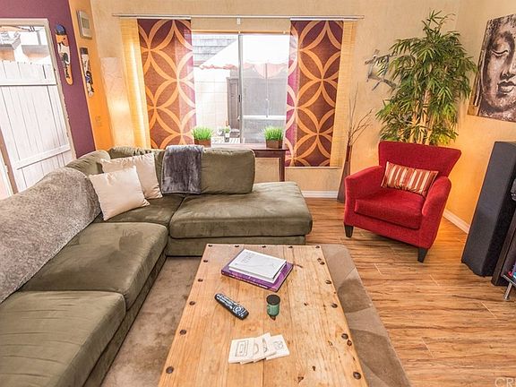 2nd image of 5465 Newcastle Ave APT 4