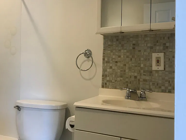 282 Gold St #1 — Photo 16
