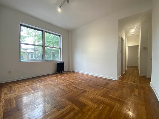 Rented by Lang Realty LLC | media 3
