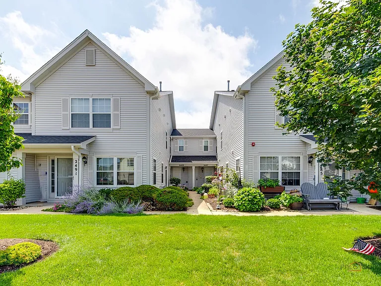 2487 Dickens Dr — Photo 1