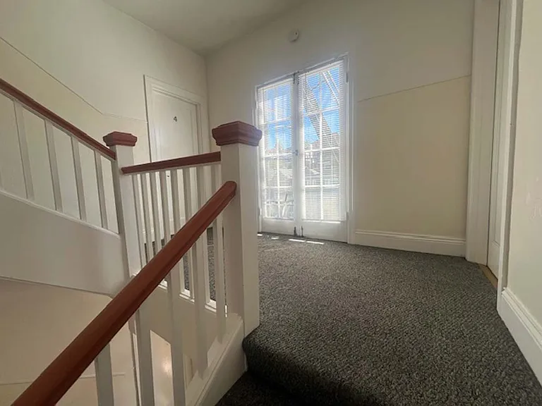 573 Wesley Ave #4 — Photo 10