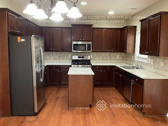 4th image of 5372 Heyward Pl SW