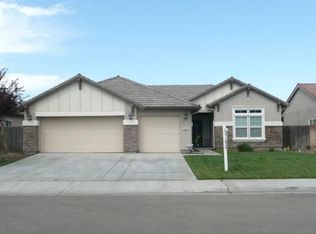 1846 W Heather Ln, Hanford, CA 93230