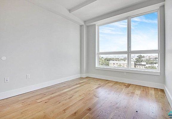 4th image of 422 Lexington Ave #2B