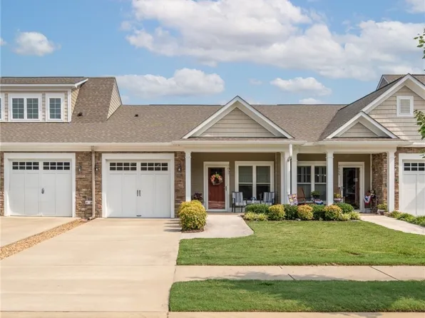 7057 Colemans Crossing Ave, Hayes, VA 23072