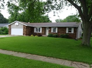 601 N Greenfield Dr, Freeport, IL 61032
