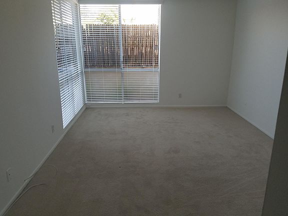 4th image of 125 N Barrington Ave APT 102