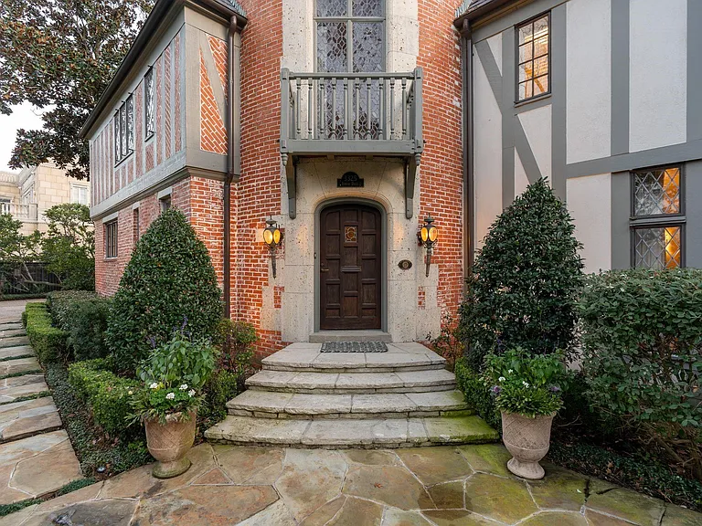3325 Inwood Dr — Photo 6