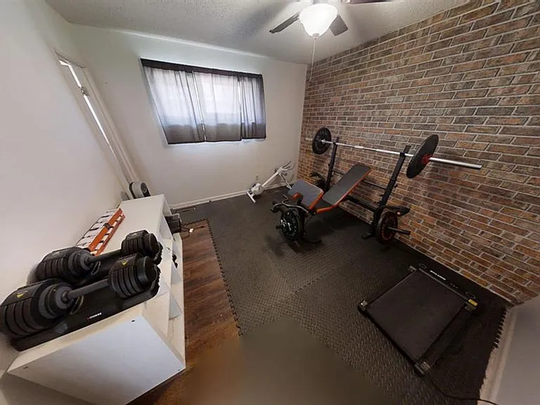 1317 Piedmont Dr — Photo 18