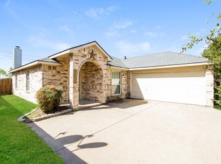 108 Oregon Trl, Waxahachie, TX 75167