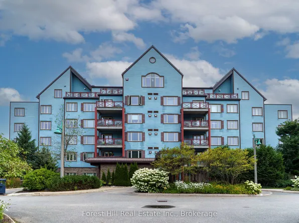 130 Steamship Bay Rd #307, Gravenhurst, ON P1P 1Z9