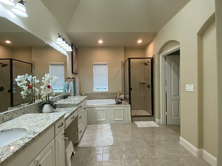 580 Hampshire Dr — Photo 15