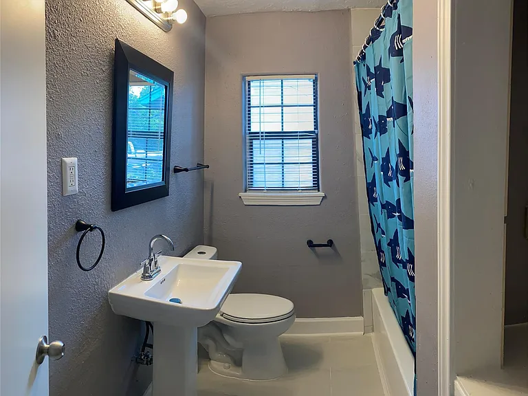 7547 Laura Koppe Rd — Photo 9