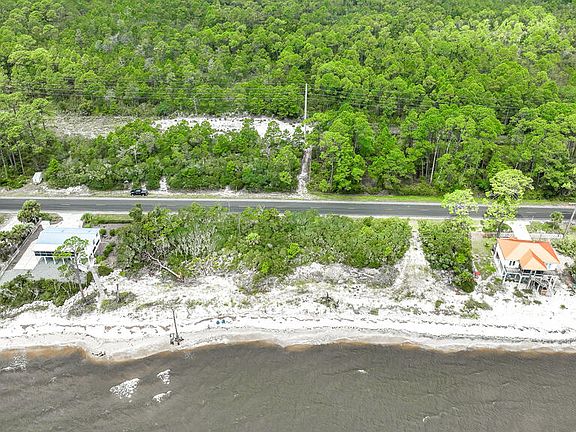 4th image of 2708 Highway 98 W