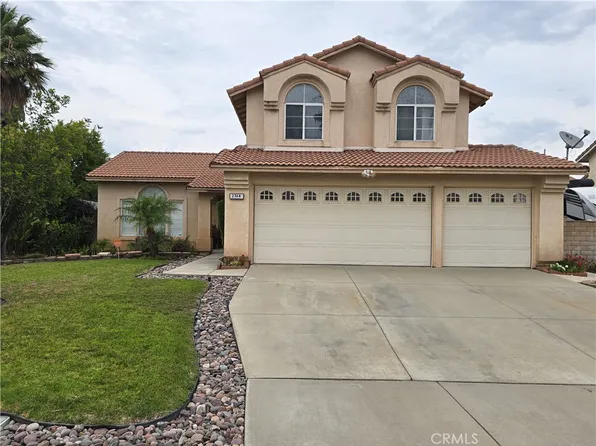 2768 W Buena Vista Dr, Rialto, CA 92377