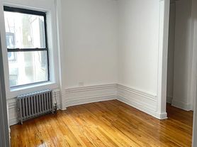 150 Street Jamess Pl