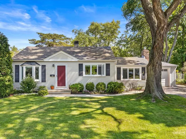 165 Pine Tree Row, Lake Zurich, IL 60047