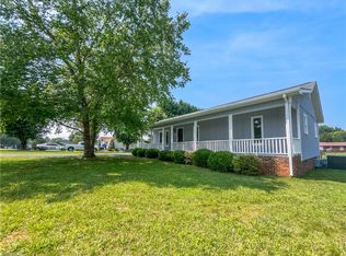 48 Kirk St, Thomasville, NC 27360