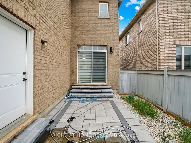 288 Raymond Rd — Photo 44