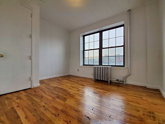 4th image of 1298 Dekalb Ave APT 10