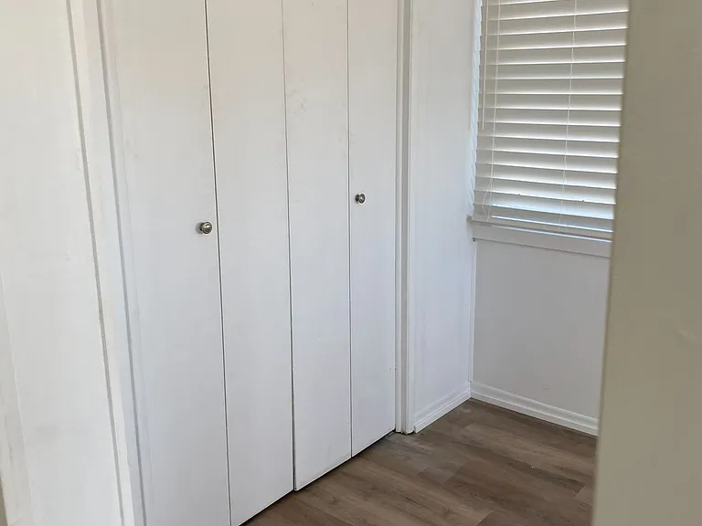 1884 S 1900 E — Photo 17