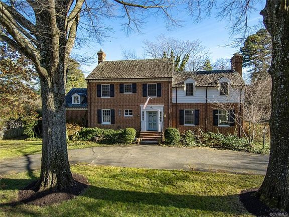 3rd image of 409 Harlan Cir