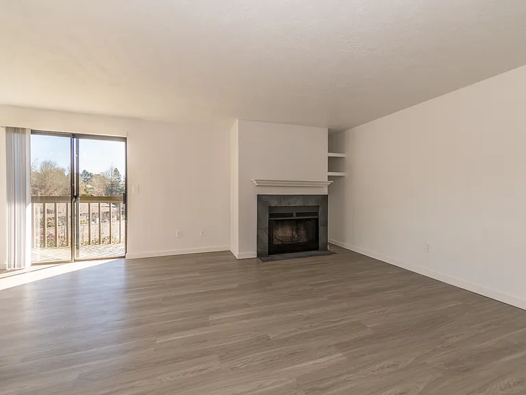 Hallwood Apartments — Photo 48