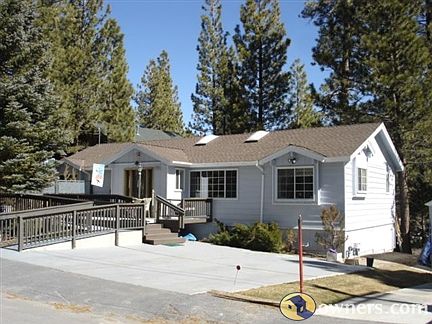 3rd image of 550 Woodside Dr
