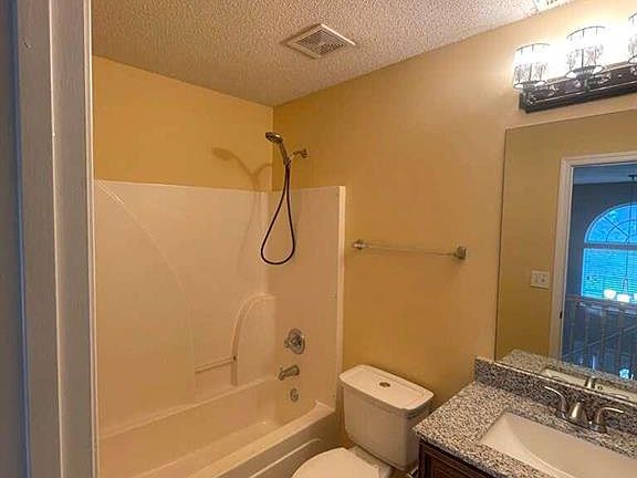 4th image of 408 Canoga Ct