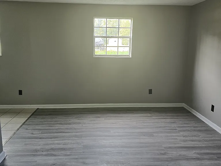 3421 Shanks Ln #6 — Photo 3