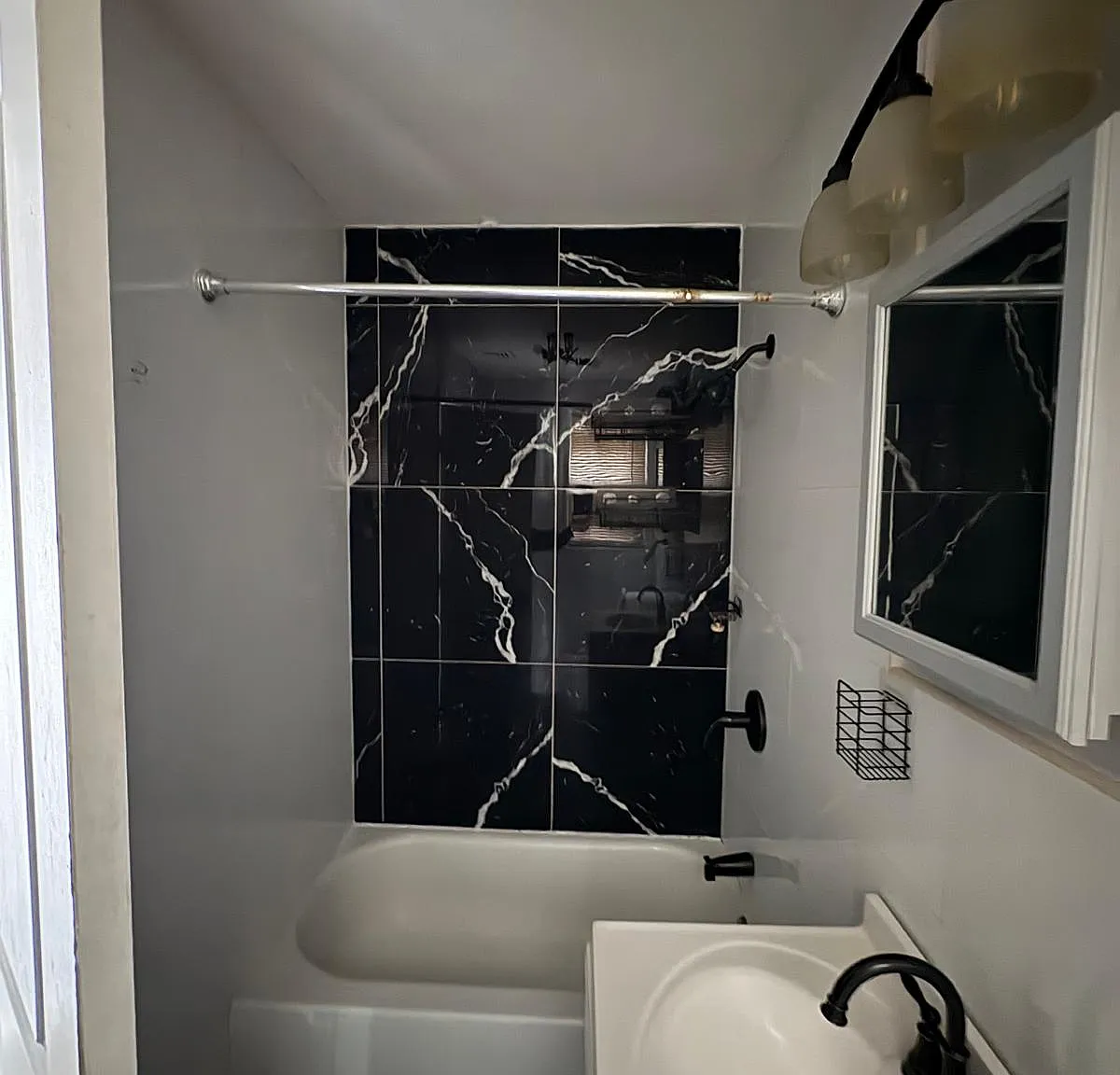 379 Avenue C — Photo 4