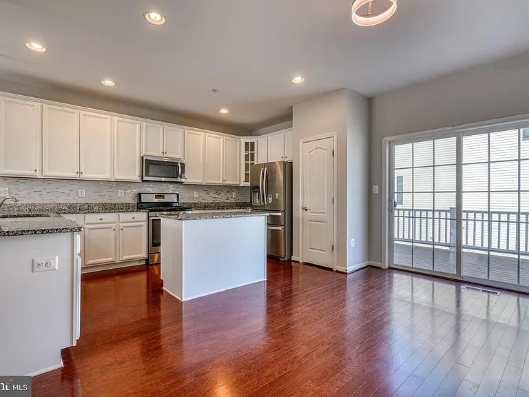 985 Morgan Run Rd — Photo 6