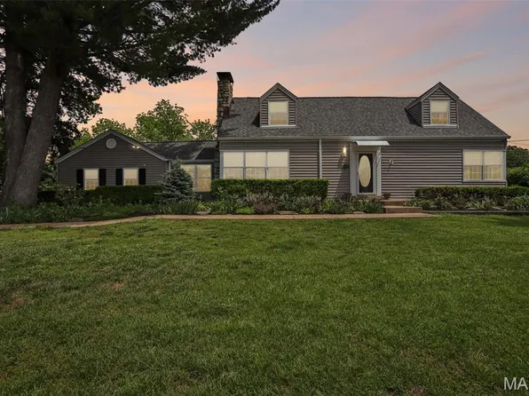 4709 Theiss Rd, Saint Louis, MO 63128