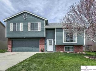 17220 Spaulding St, Omaha, NE 68116