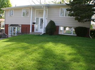 1823 46th St, Moline, IL 61265