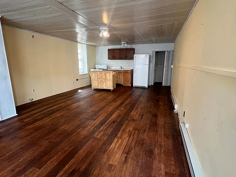 642-644 Walnut St — Photo 6