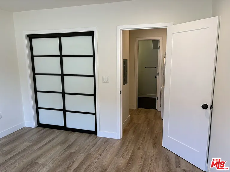 6350 Willoughby Ave #9 — Photo 2