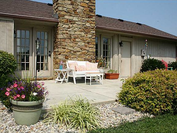 3rd image of 601 La Reforma Dr