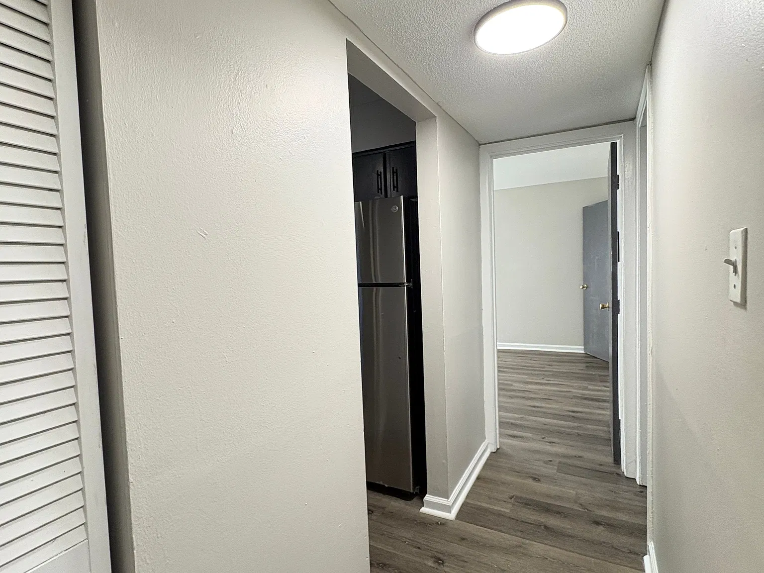 Bellagio West Living — Photo 4