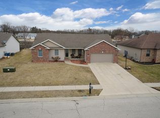 890 Lost Tree Dr, Sherman, IL 62684